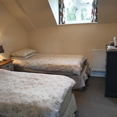 The Horse And Panniers Guest House. North Luffenham 外观 照片